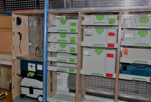 Montage, ein Montagefahrzeug, Schreinerei Haase & Co. Mainz 